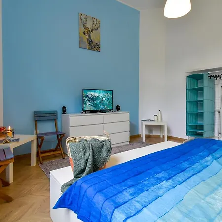 Artistic Tranquility With Unbeatable Location