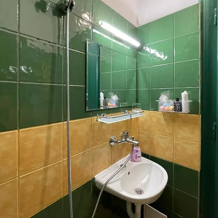 Artistic Tranquility With Unbeatable Location Sofie